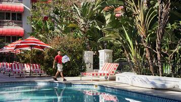 2 outdoor pools, pool umbrellas, pool loungers