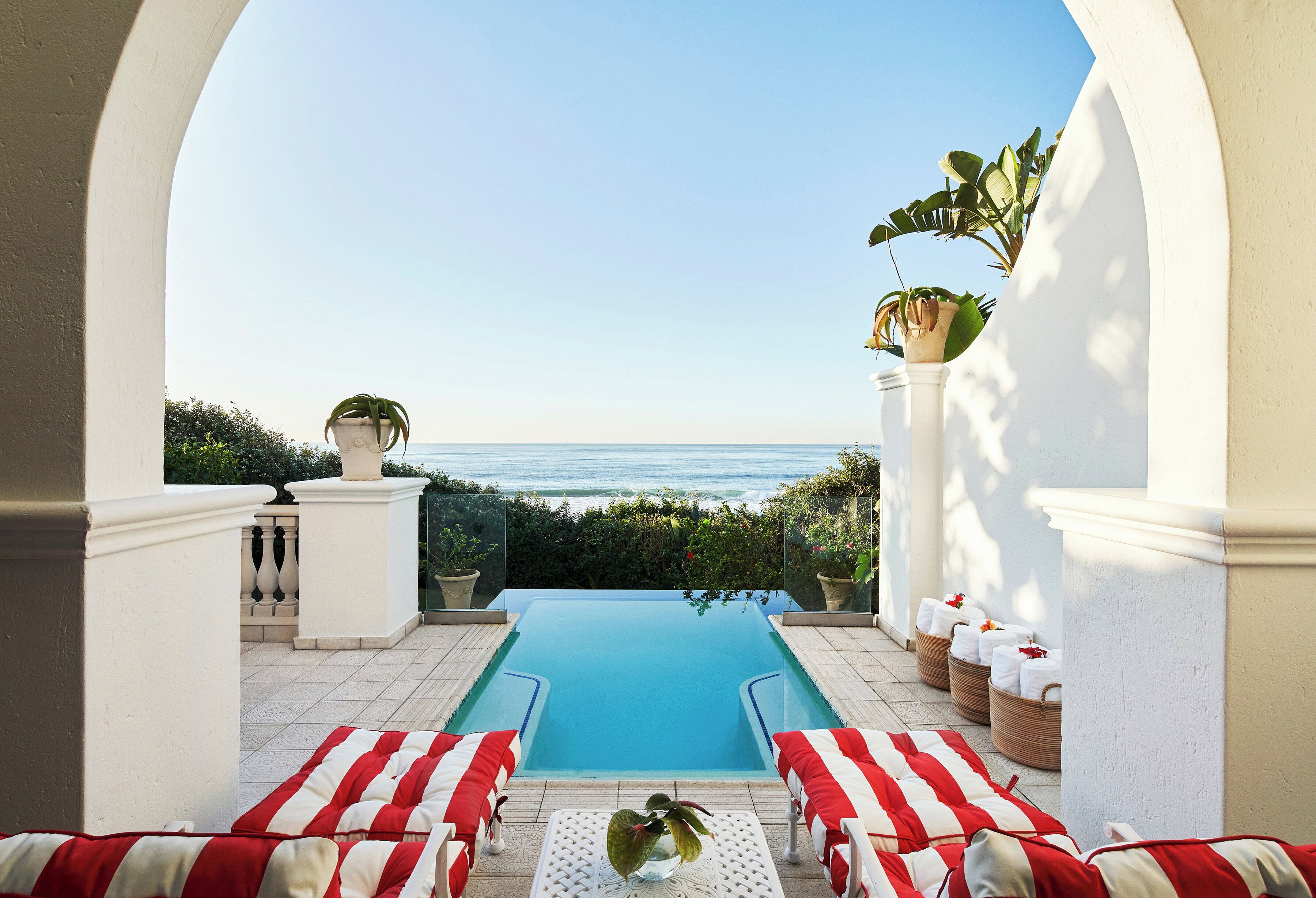 总统套房 | 高档床上用品、迷你吧、客房内保险箱、办公桌