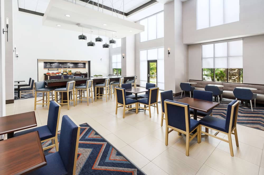 Hampton Inn & Suites Thousand Oaks, CA