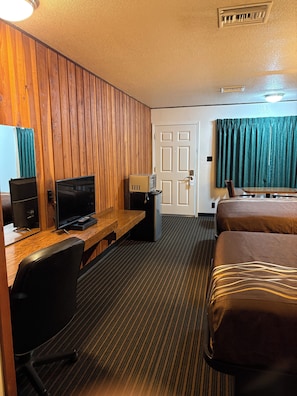 Kamer, 2 queensize bedden, niet-roken | Een bureau, gratis wifi, beddengoed