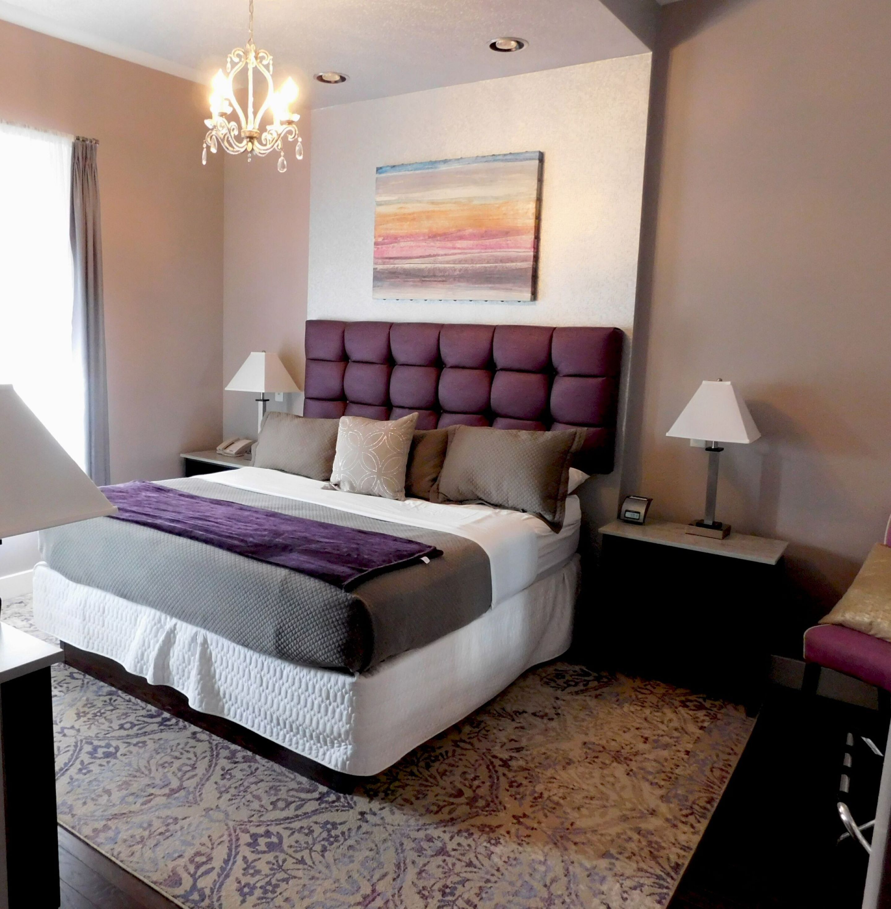 premium bedding, pillow-top beds, in-room safe, desk