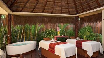 Private spa tub