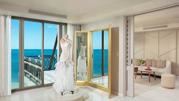 Preferred Club Ocean Front Bridal Suite | 1 bedroom, free minibar, in-room safe, desk