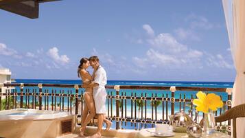 Minibar (inkludert), safe på rommet og skrivebord