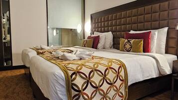 Deluxe Twin Room, Non Smoking | Premium bedding, Select Comfort beds, in-room safe