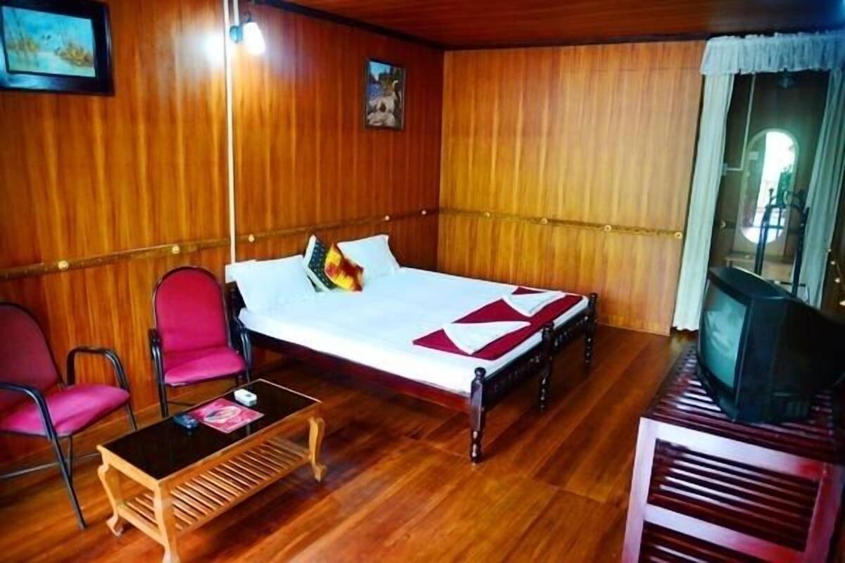 Superior Room, Balcony, River View | WiFi