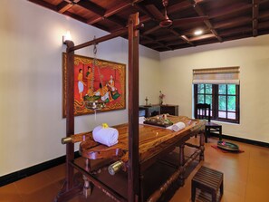 Soins corporels, massages aux pierres chaudes