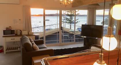 Bucklands Beach Waterfront Motel