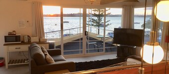 Bucklands Beach Waterfront Motel