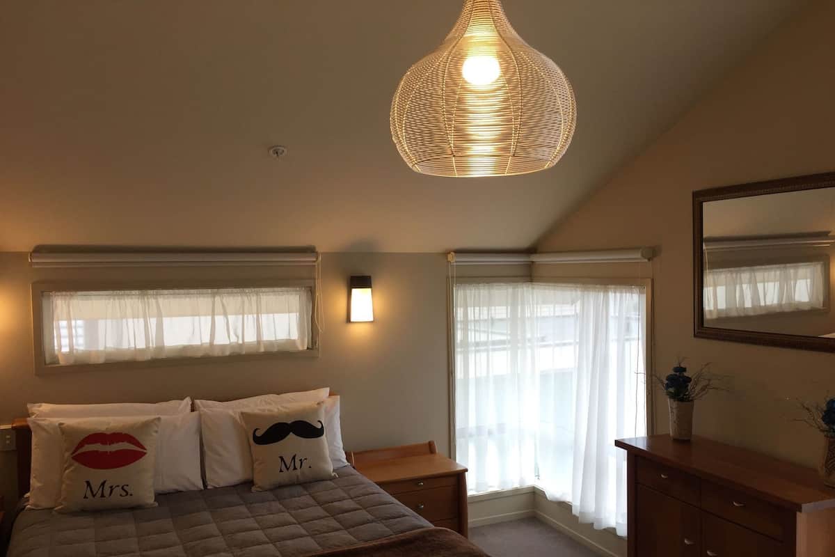 Desk, iron/ironing board, free WiFi, bed sheets