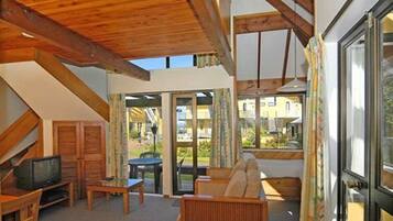 Skrivbord, strykjärn/strykbräda, gratis wi-fi och sängkläder