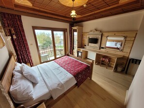 Quarto casal panorâmico, 1 cama de casal, vista para o mar | Frigobar, cofres nos quartos, quartos à prova de som