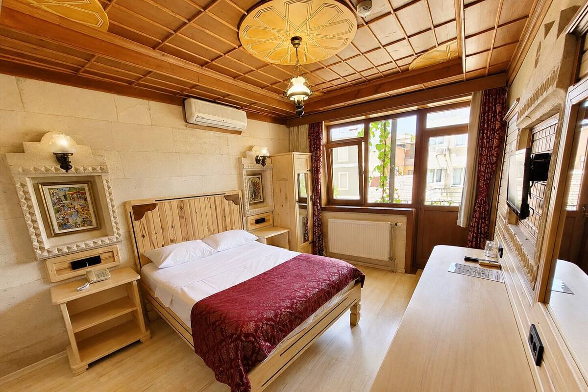 Standard Double Room | Minibar, in-room safe, soundproofing, iron/ironing board (on request)