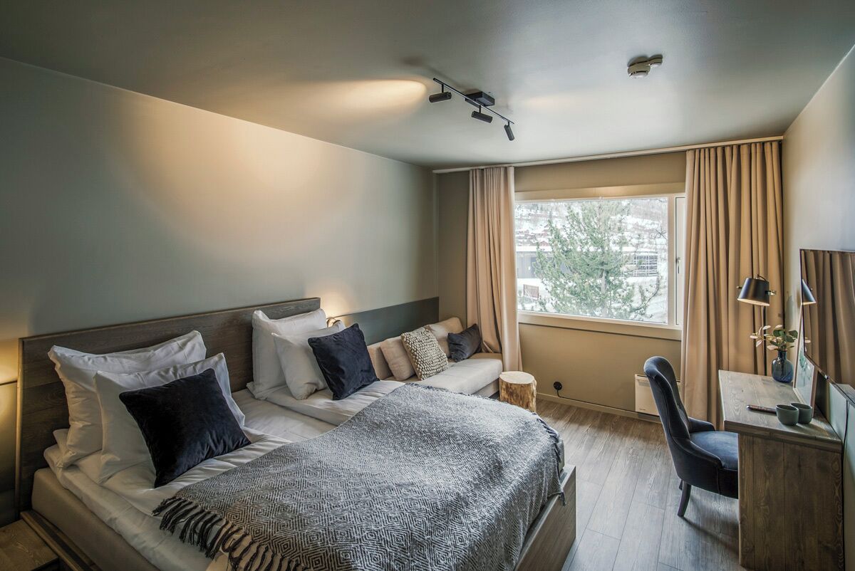 Cubrecamas, colchones Select Comfort, cunas y wifi gratis 