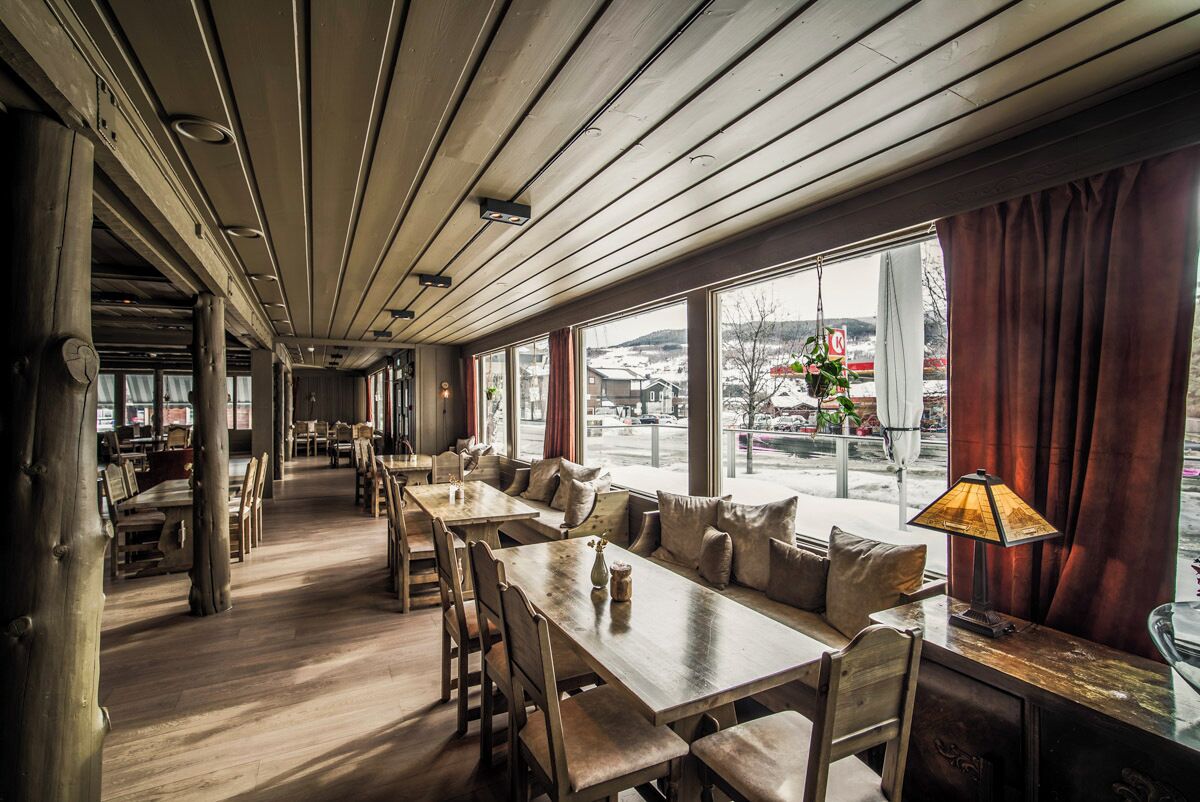 Free daily full breakfast