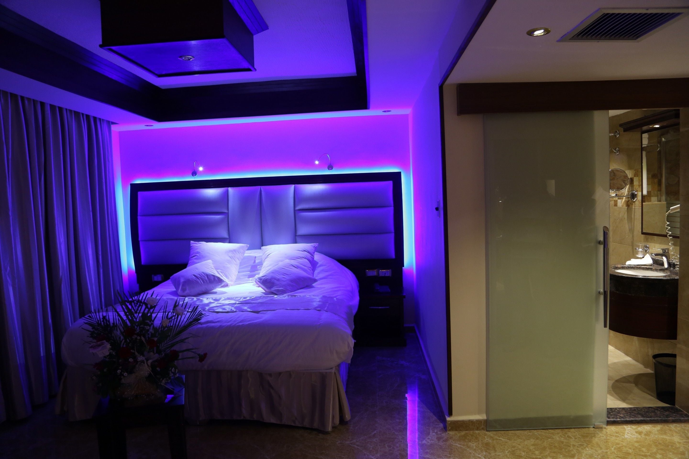 pillow-top beds, minibar, in-room safe, desk