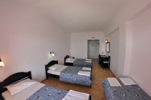 Hypo-allergenic bedding, in-room safe, desk