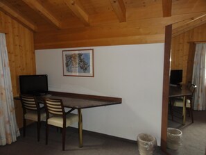 In-room safe, desk, free WiFi, bed sheets