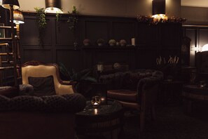 酒吧（店内）