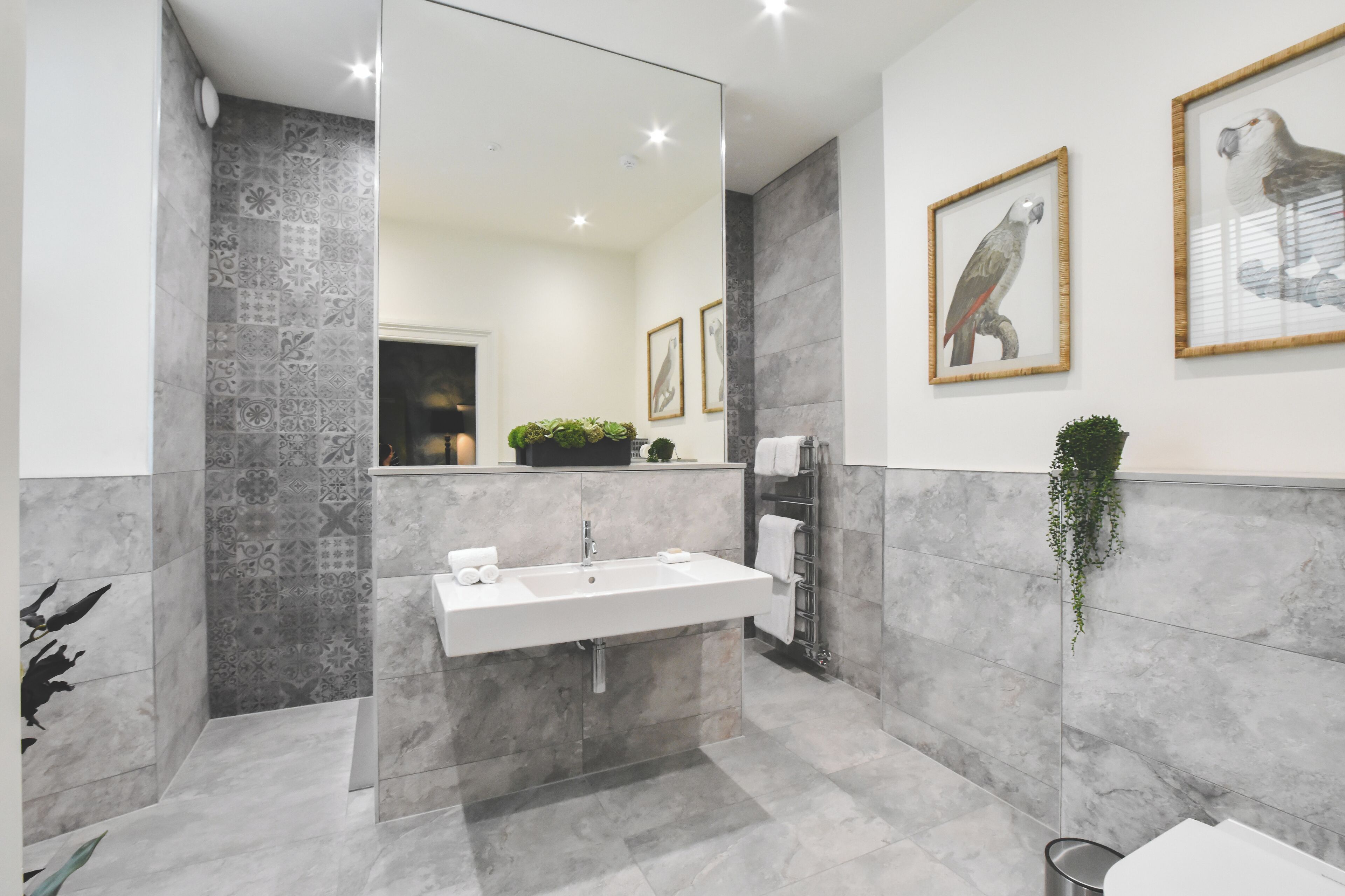 standard apartment, 1 bedroom | bathroom | combined shower/bathtub, designer toiletries, hair dryer, bathrobes