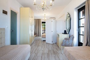 Junior Suite, Balcony, Sea View | Individually decorated, individually furnished, free WiFi, bed sheets