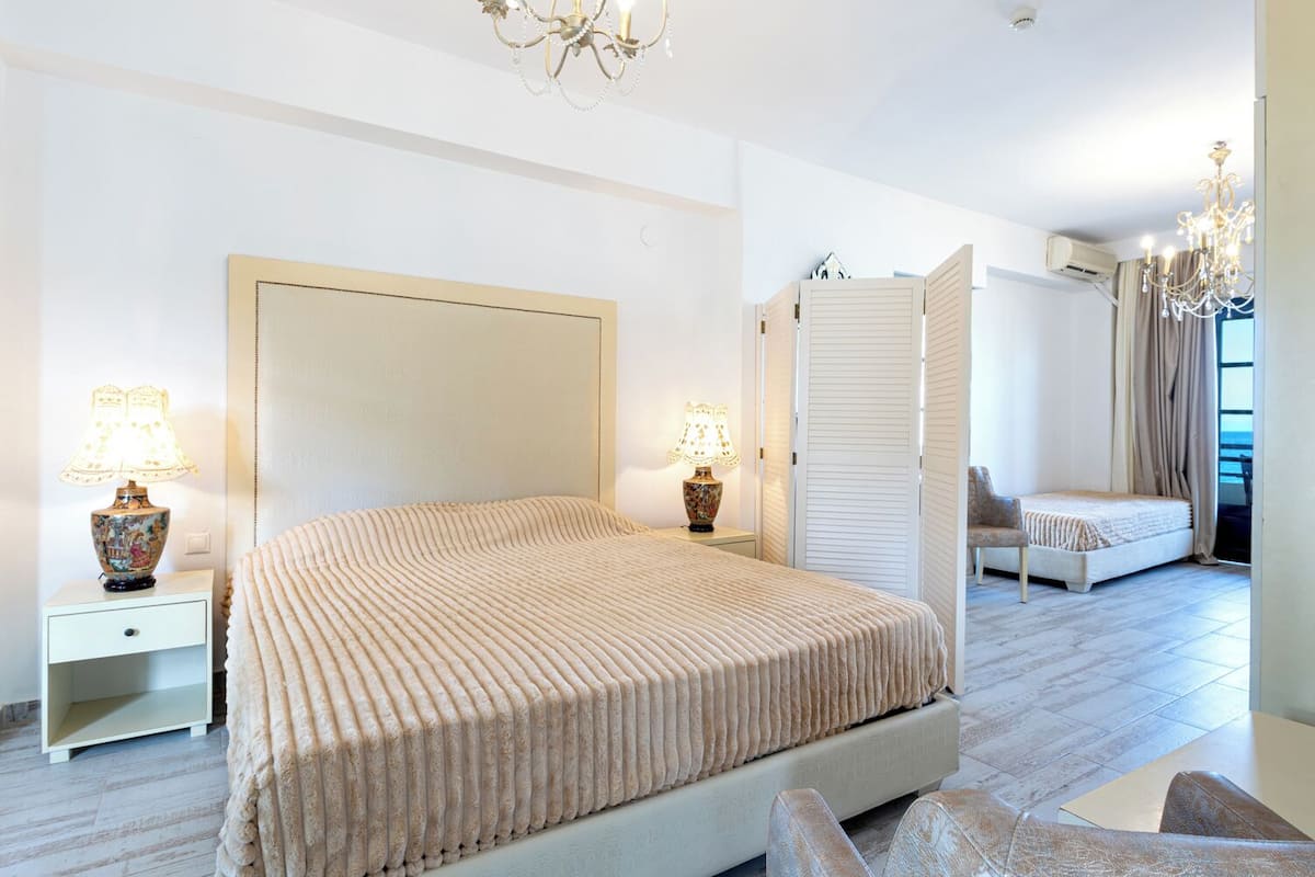Junior Suite, Balcony, Sea View | Individually decorated, individually furnished, free WiFi, bed sheets