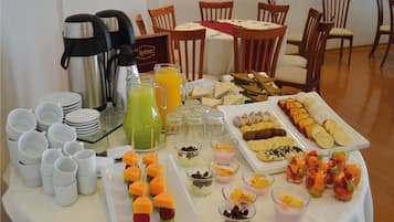 Free buffet breakfast