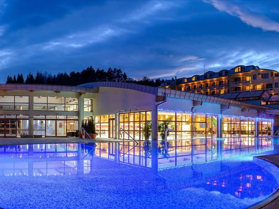 2 indoor pools, 2 outdoor pools, open 8 AM to 9:00 PM, pool umbrellas