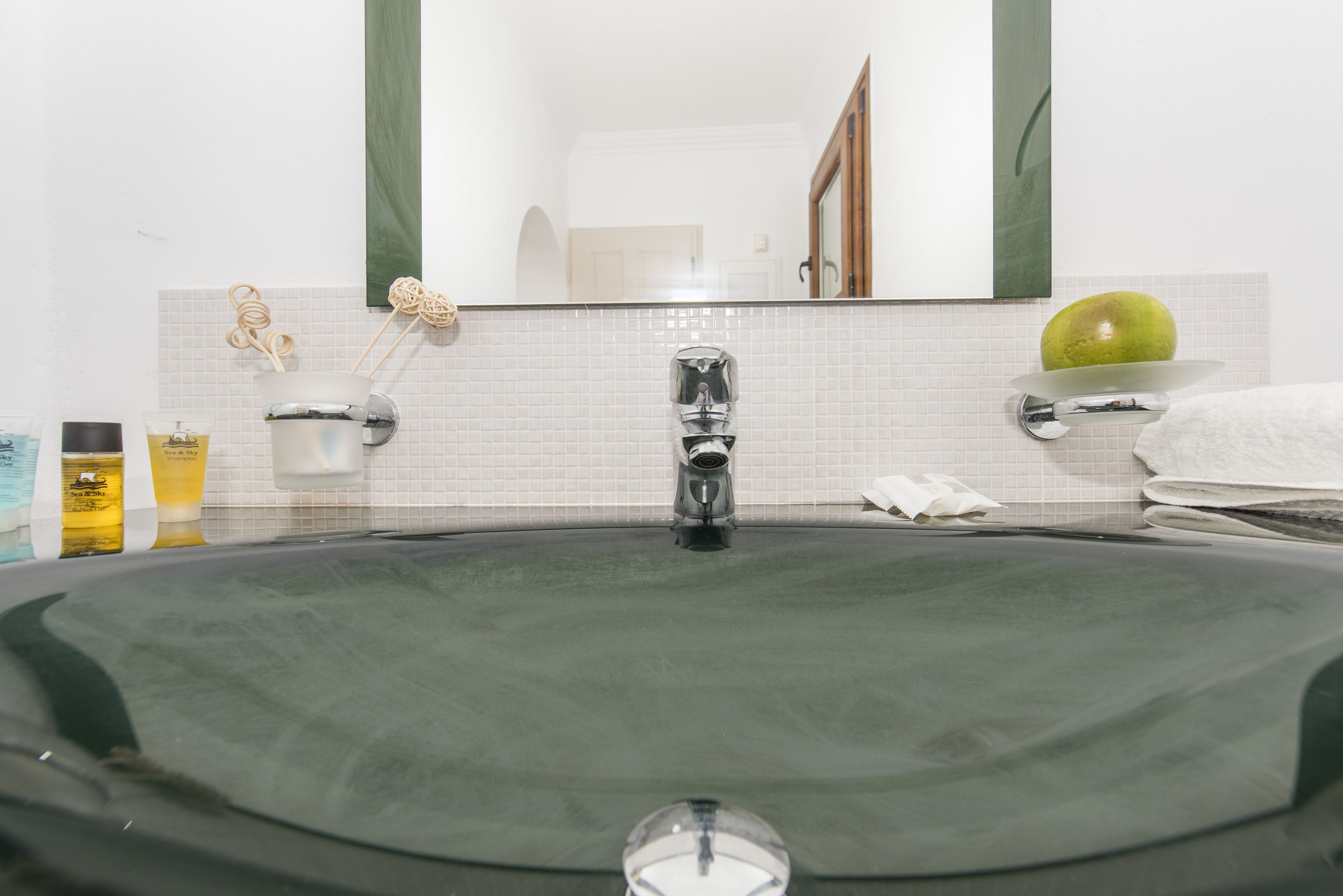 economy room | 1 bedroom, in-room safe, soundproofing, free wifi