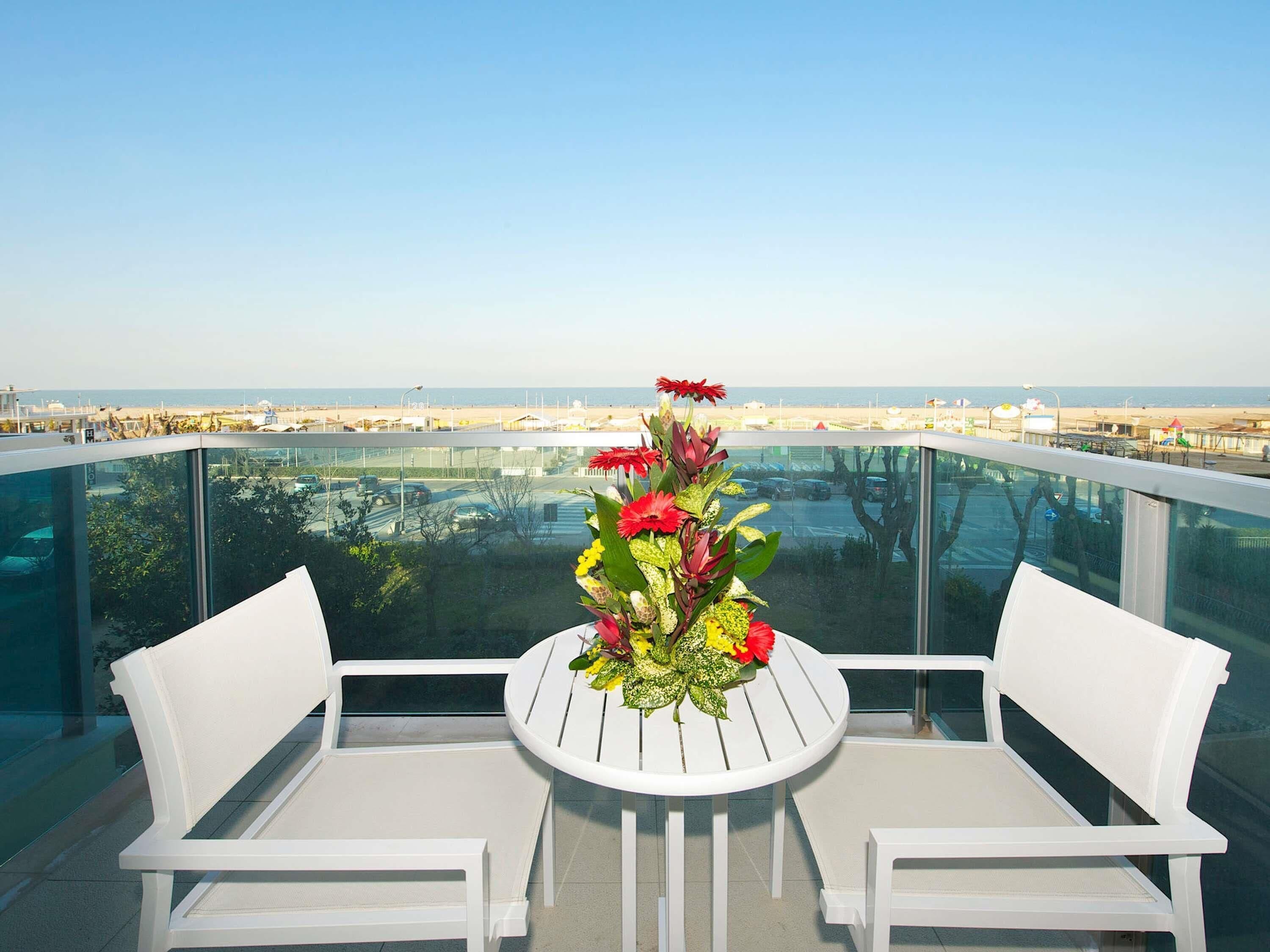 Privilege, Zimmer, Mehrere Betten, Meerblick | Ausblick vom Zimmer