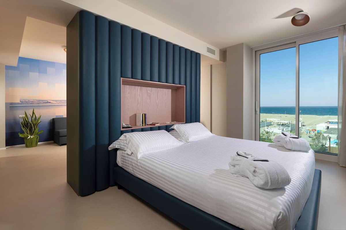 Junior Suite, Sea Facing | Down comforters, pillowtop beds, minibar, in-room safe