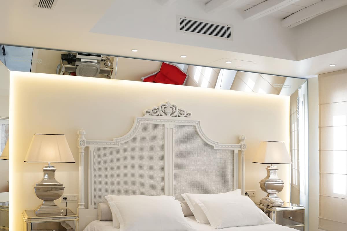 Honeymoon suite, hot tub | Lakens van Egyptisch katoen, luxe beddengoed, donzen dekbedden