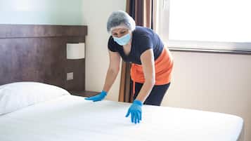 Hypo-allergenic bedding, minibar, in-room safe, desk