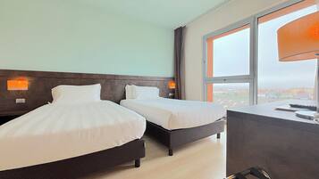 Superior-Zweibettzimmer | Allergikerbettwaren, Minibar, Zimmersafe, Schreibtisch