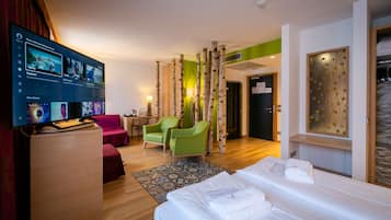 Executive vierpersoonskamer | Italiaanse Frette-lakens, luxe beddengoed, een minibar