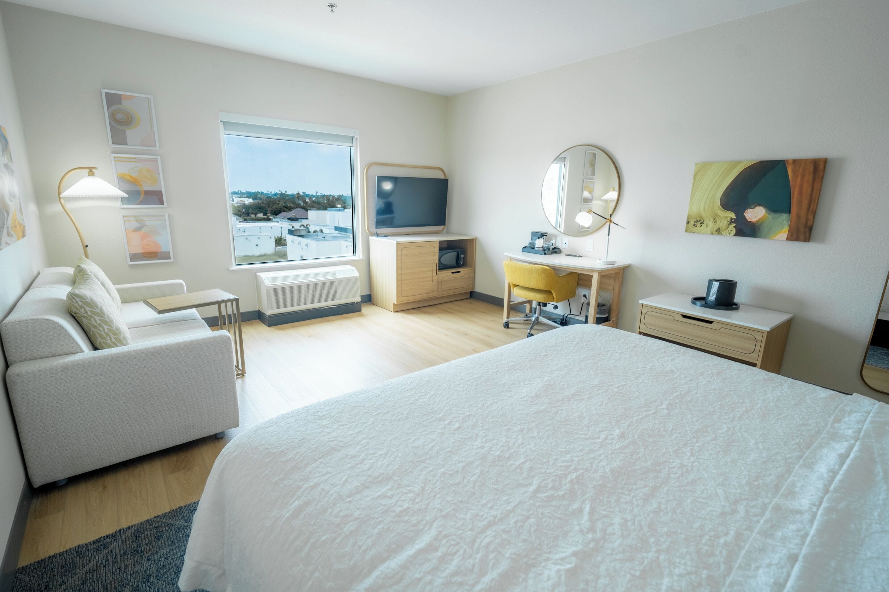 Photo - Hampton Inn Mission