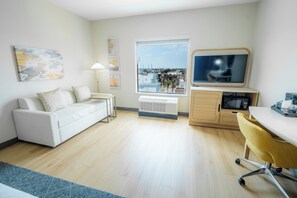 Literie de qualité, lit avec matelas à plateau-coussin, bureau