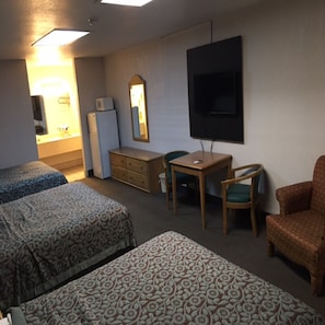Standard Room, Multiple Beds, Non Smoking (3 Queens)