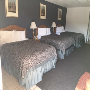 Standard Room, Multiple Beds, Non Smoking (3 Queens) | Desk, iron/ironing board, free WiFi, bed sheets - Executive Inn Hebbronville (Hebbronville)