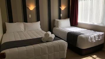 Family Room, Non Smoking, Kitchen (One bedroom) | Desk, laptop workspace, iron/ironing board, free cots/infant beds