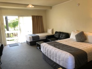 Executive Studio, Non Smoking, Kitchen | Desk, laptop workspace, iron/ironing board, free cots/infant beds