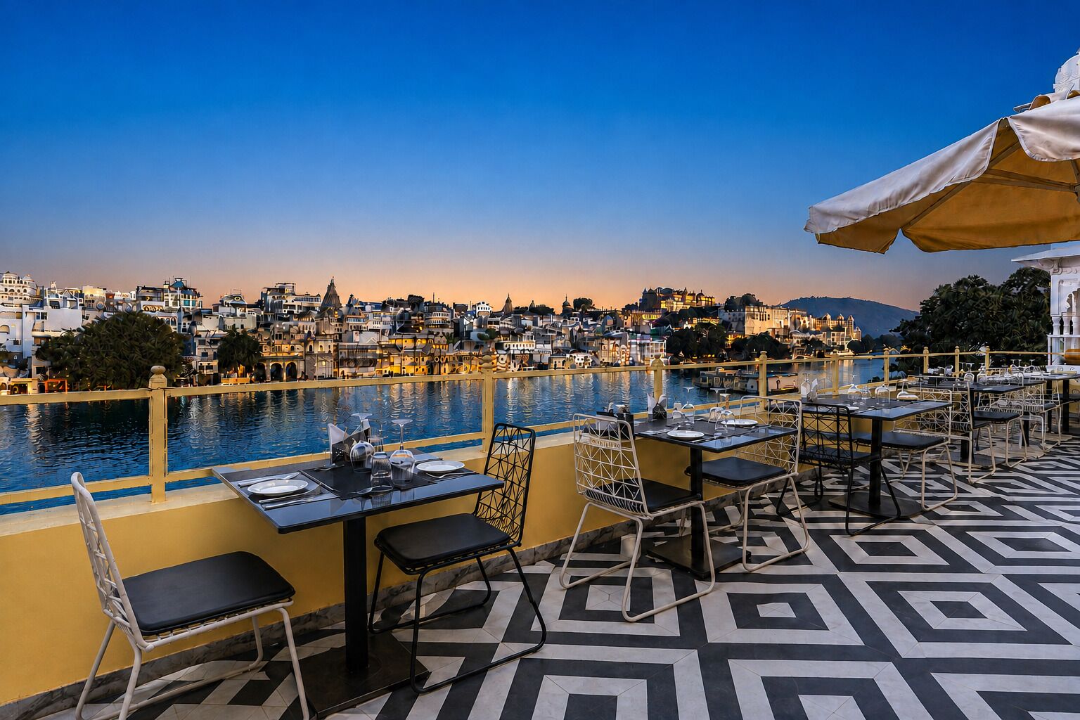 Photo - Hotel Sarovar on Lake Pichola