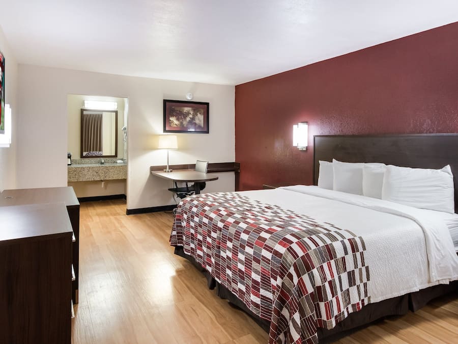 Superior Room, 1 King Bed (Smoke Free)