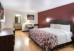 Superior Room, 1 King Bed (Smoke Free) | Desk, blackout drapes, soundproofing, iron/ironing board