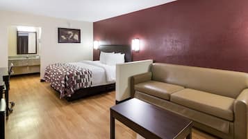 Suite, 1 King Bed (Smoke Free) | Desk, blackout curtains, soundproofing, iron/ironing board