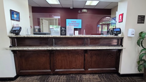 Red Roof Inn & Suites Commerce - Athens