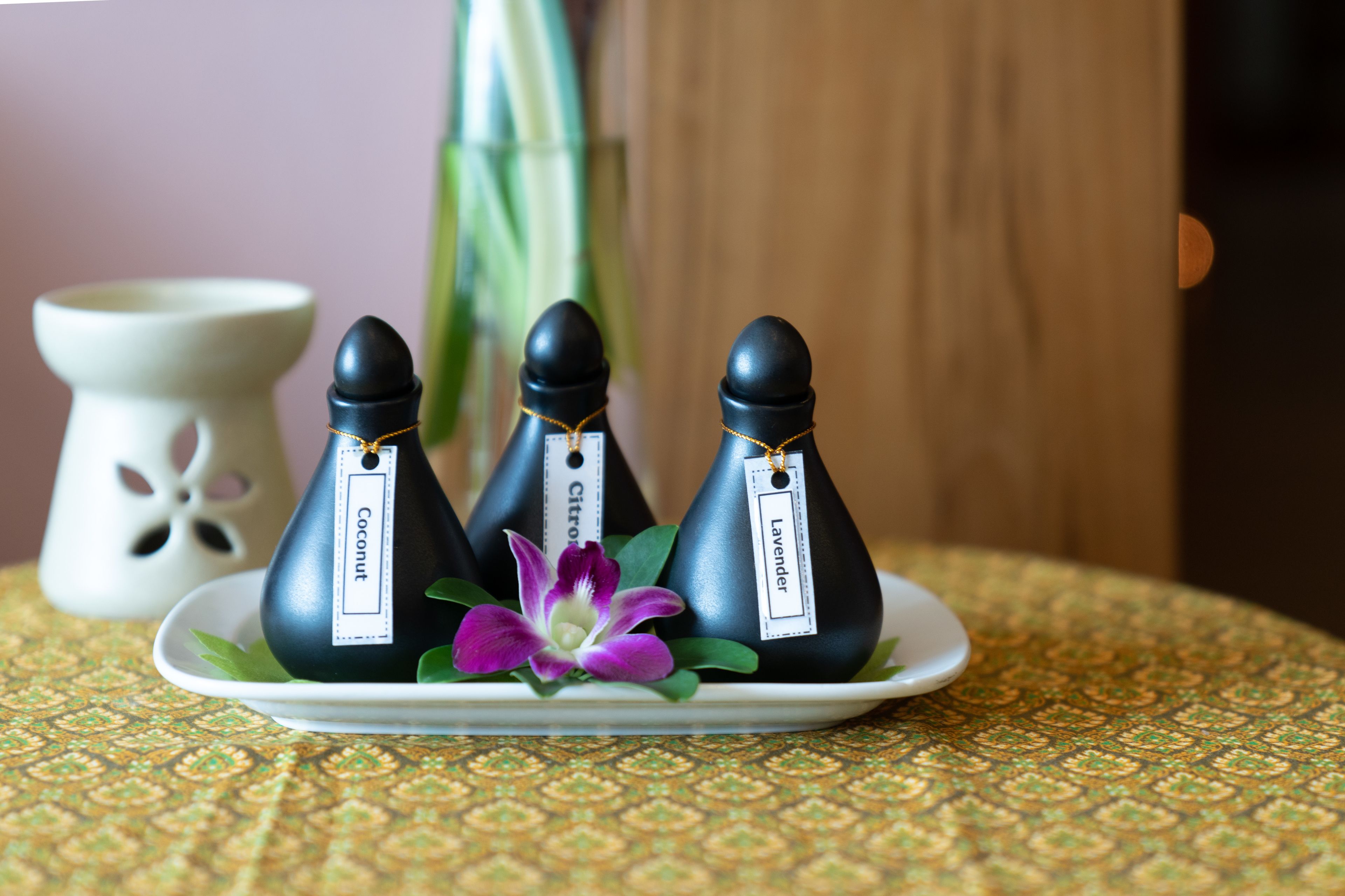 sauna, steam room, body treatments, aromatherapy, hot stone massages