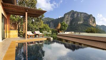 Minibar, in-room safe, blackout curtains, iron/ironing board