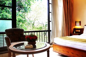 Bed sheets - KTDC Aranya Nivas Thekkady (Peermade)