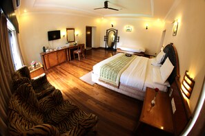 Bed sheets - KTDC Aranya Nivas Thekkady (Peermade)